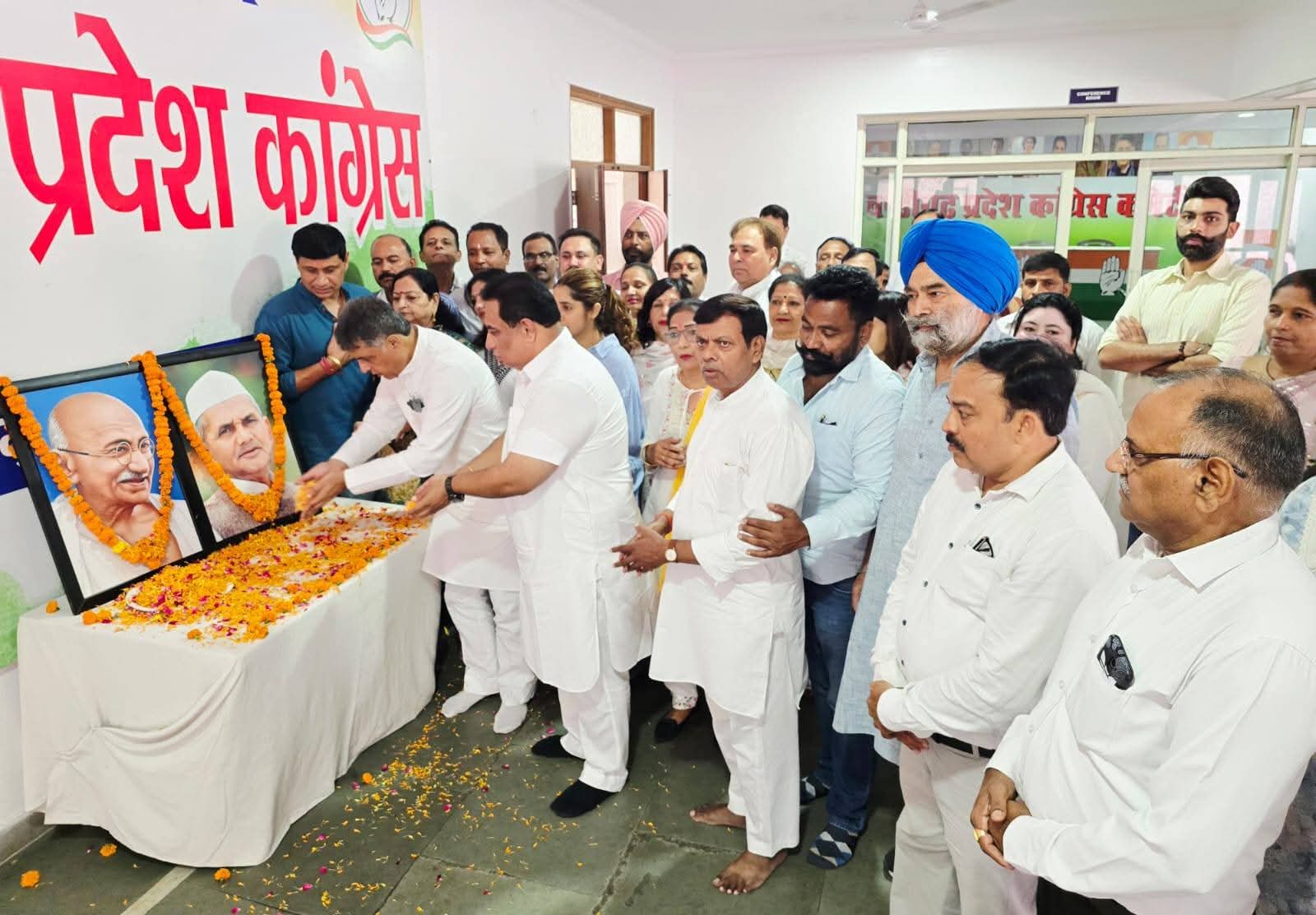 Congress remembers Gandhi and Shastri on their birth anniversaries
